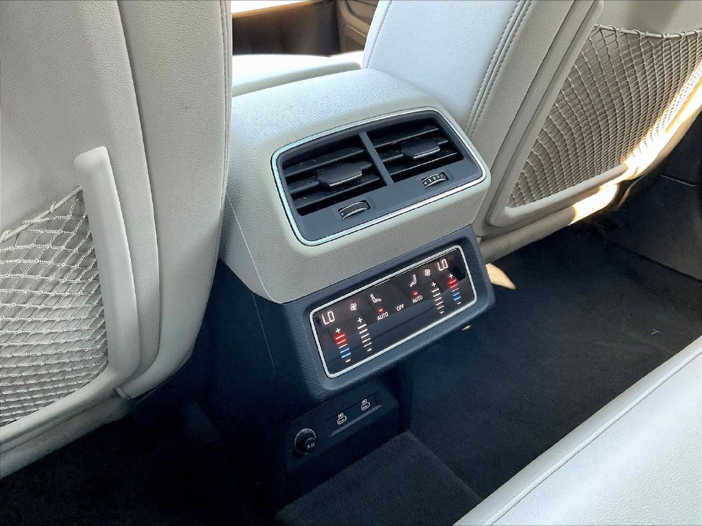 Used 2024 Audi Q8 e-tron Premium AWD/4WD image 12