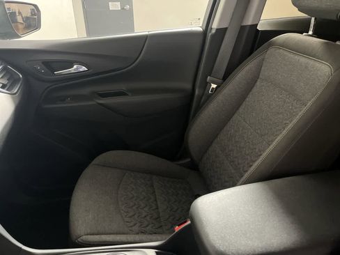 Used 2022 Chevrolet Equinox LT image 24