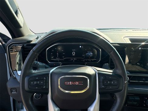 Used 2023 GMC Sierra 1500 SLT image 14