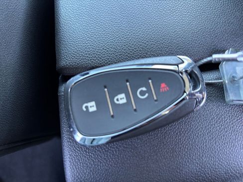 Used 2025 Chevrolet Trax LT image 22