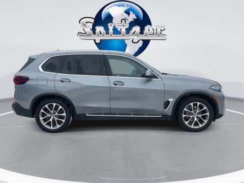 Used 2025 BMW X5 xDrive50e image 9