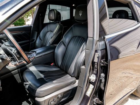 Used 2019 Maserati Levante S GranLusso image 4