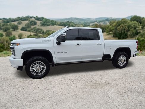 Used 2022 Chevrolet Silverado 2500 High Country w/ Safety Package II AWD/4WD image 4