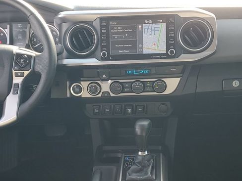 Certified 2023 Toyota Tacoma SR5 AWD/4WD image 15