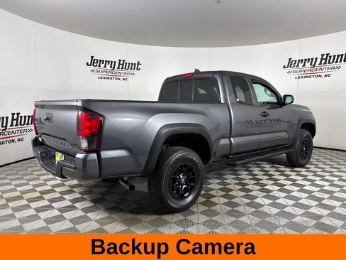 Used 2019 Toyota Tacoma SR w/ SX Package RWD image 5
