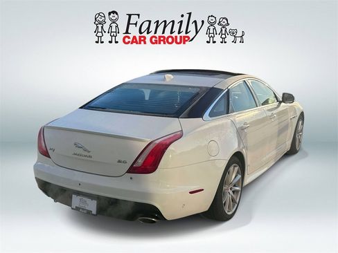 Used 2019 Jaguar XJ R-Sport image 3