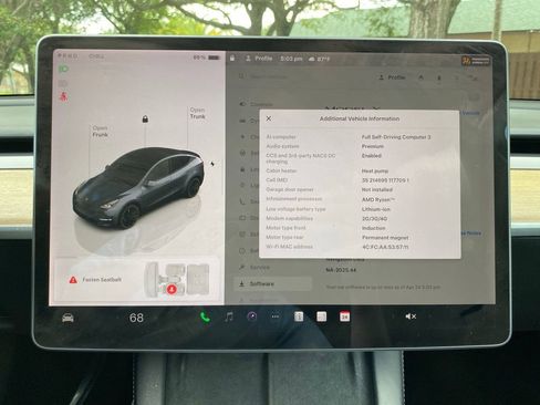 Used 2022 Tesla Model Y Performance AWD/4WD image 7