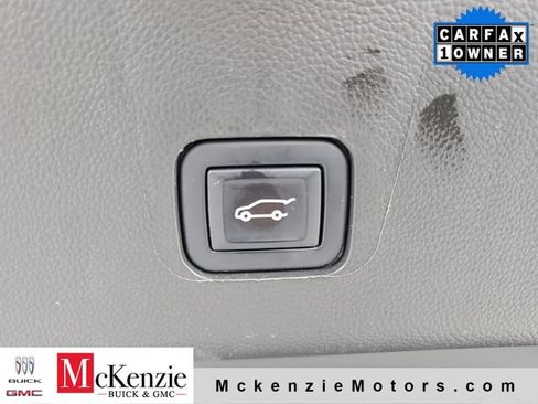 Used 2022 Chevrolet Traverse LT FWD image 31