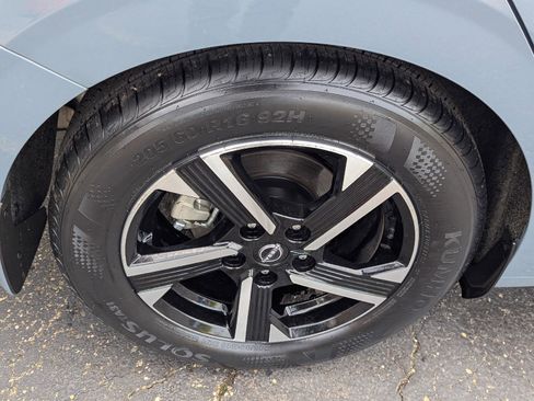 Used 2024 Nissan Sentra SV FWD image 35