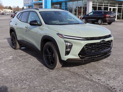 New 2026 Chevrolet Trax ACTIV image 2