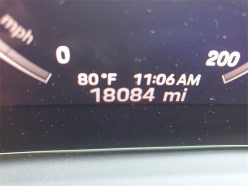 Used 2024 Porsche Panamera image 27