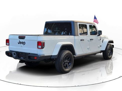 Used 2021 Jeep Gladiator Sport AWD/4WD image 3