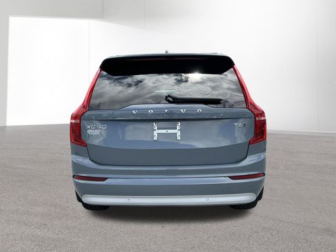 Used 2022 Volvo XC90 T6 Momentum w/ Advanced Package AWD/4WD image 4