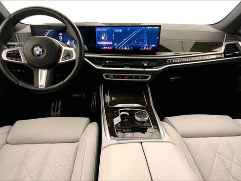 Used 2024 BMW X5 xDrive40i w/ M Sport Package image 16