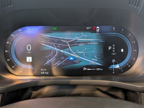 Used 2023 Volvo XC60 B5 Plus image 18