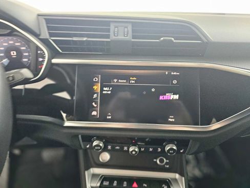 Used 2020 Audi Q3 2.0T Premium w/ Convenience Package image 25