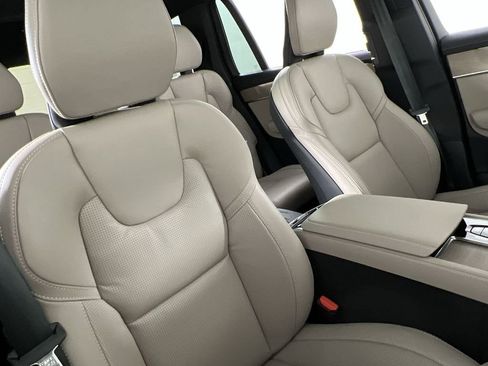 New 2026 Volvo XC90 T8 Ultra w/ Protection Package Premier AWD/4WD image 24