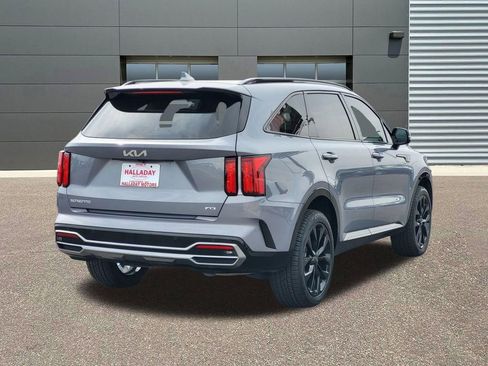 Used 2023 Kia Sorento SX AWD/4WD image 3