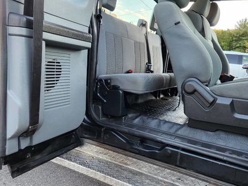 Used 2015 Ford F250 XL w/ Power Equipment Group image 33