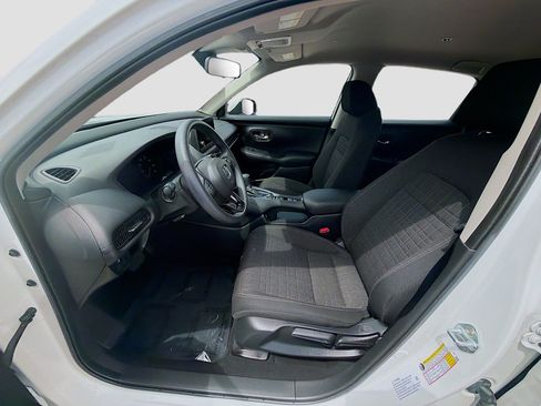 Certified 2023 Honda HR-V LX image 18