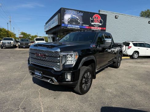 Used 2021 GMC Sierra 2500 Denali w/ Denali Black Diamond Edition image 12
