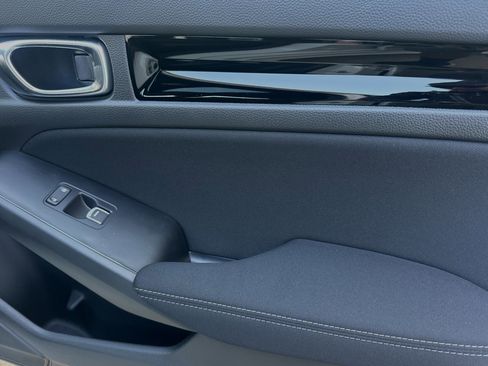 New 2025 Honda Civic Sport image 17