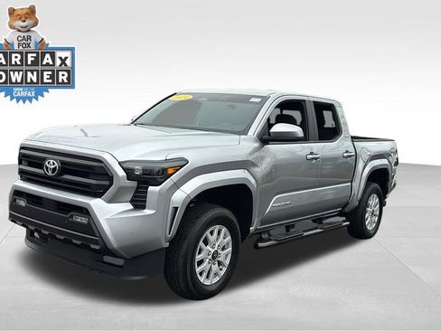 Used 2024 Toyota Tacoma SR5 image 3