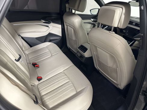 Used 2024 Audi Q8 e-tron Premium Plus image 12