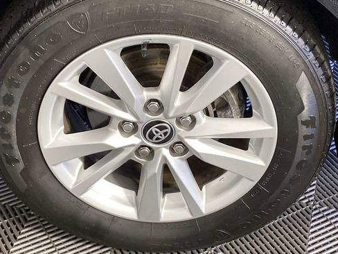 Used 2025 Toyota Camry LE FWD image 29