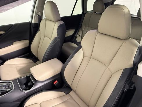 Used 2025 Subaru Outback Limited image 34