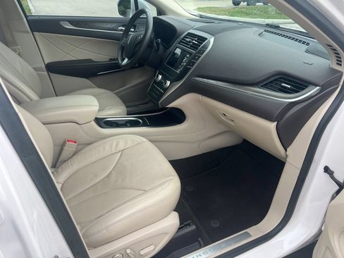 Used 2019 Lincoln MKC Reserve w/ MKC Climate Package FWD image 24