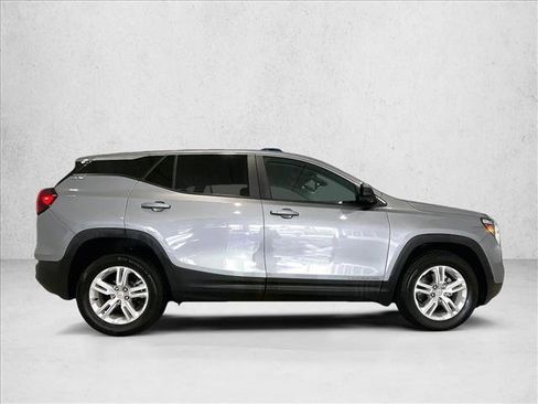 Used 2023 GMC Terrain SLE FWD image 5