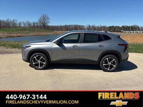 New 2026 Chevrolet Trax RS w/ Driver Confidence Package FWD image 6