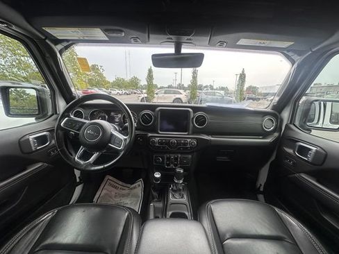 Used 2022 Jeep Gladiator Overland w/ Popular Equipment Package AWD/4WD image 2