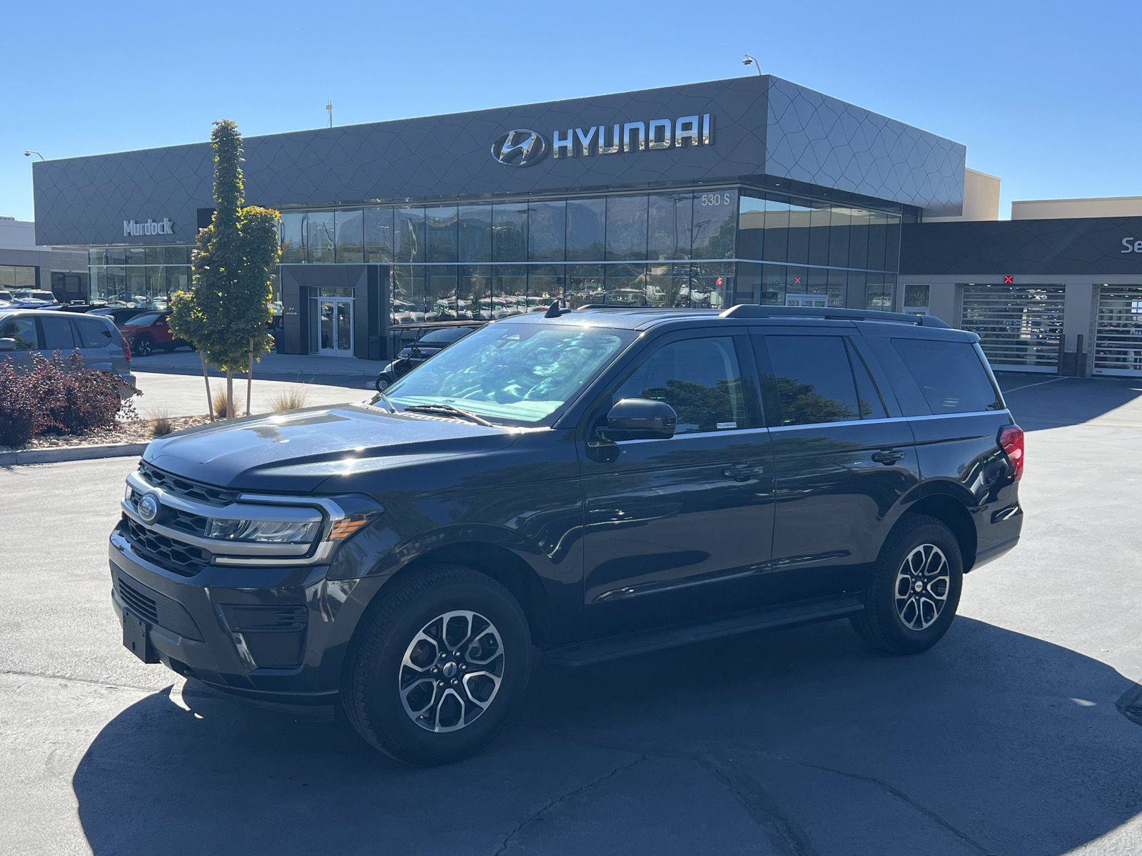 Used 2022 Ford Expedition XLT AWD/4WD image 1