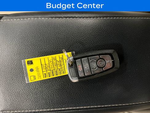 Used 2017 Ford Fusion Titanium FWD image 28