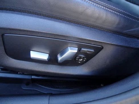 Used 2023 BMW 530i xDrive w/ Convenience Package image 7