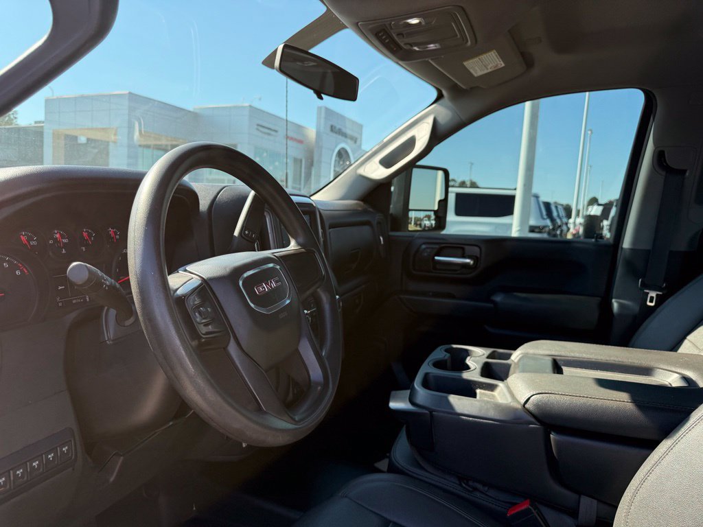 Used 2022 GMC Sierra 3500 Pro w/ Convenience Package RWD image 19