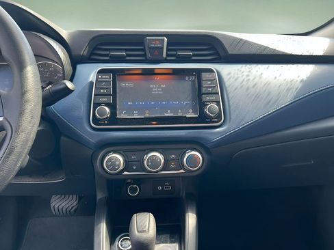 Used 2025 Nissan Versa SV FWD image 19