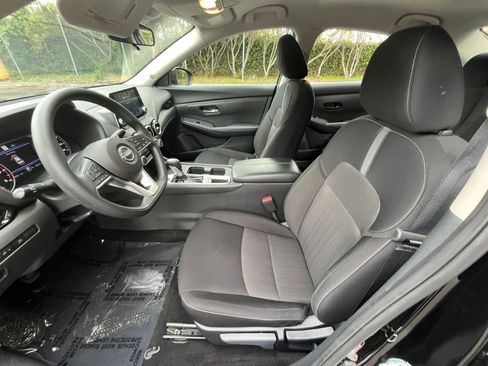Used 2025 Nissan Sentra SV image 24