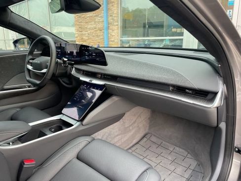 Used 2024 Lucid Air Touring AWD/4WD image 24
