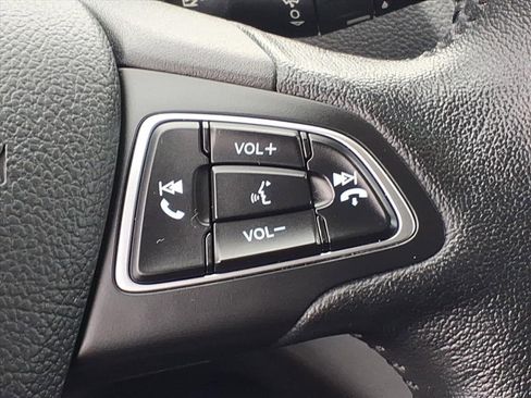 Used 2019 Ford Escape SEL image 11