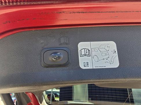 Used 2018 Ford Escape Titanium w/ Ford Safe & Smart Package AWD/4WD image 34