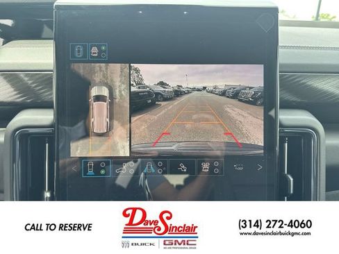 New 2026 GMC Yukon XL AT4 AWD/4WD image 17