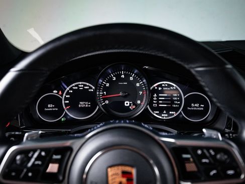 Used 2019 Porsche Cayenne AWD/4WD image 15
