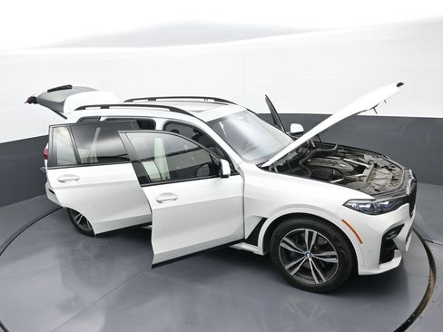 Used 2022 BMW X7 M50i w/ Dynamic Handling Package AWD/4WD image 39