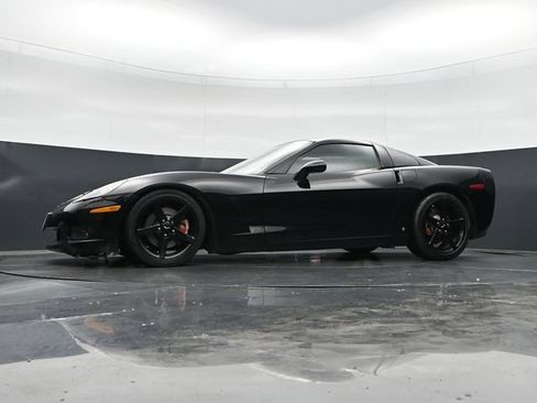 Used 2006 Chevrolet Corvette Coupe RWD image 40