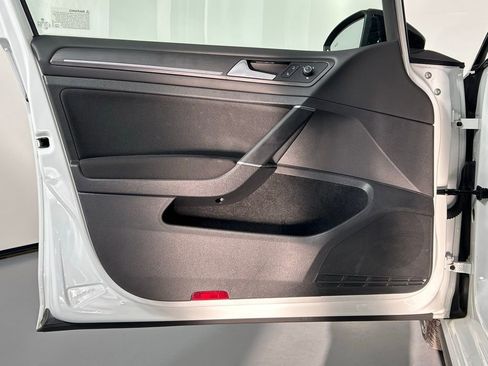 Used 2021 Volkswagen GTI S image 31