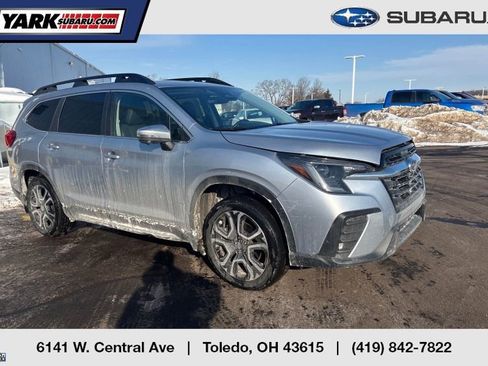 Used 2023 Subaru Ascent Limited w/ Technology Package image 1