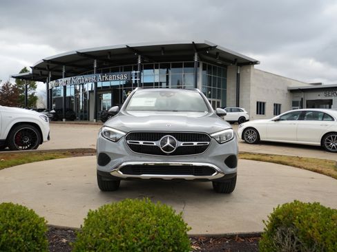 New 2026 Mercedes-Benz GLC 300 4MATIC image 2